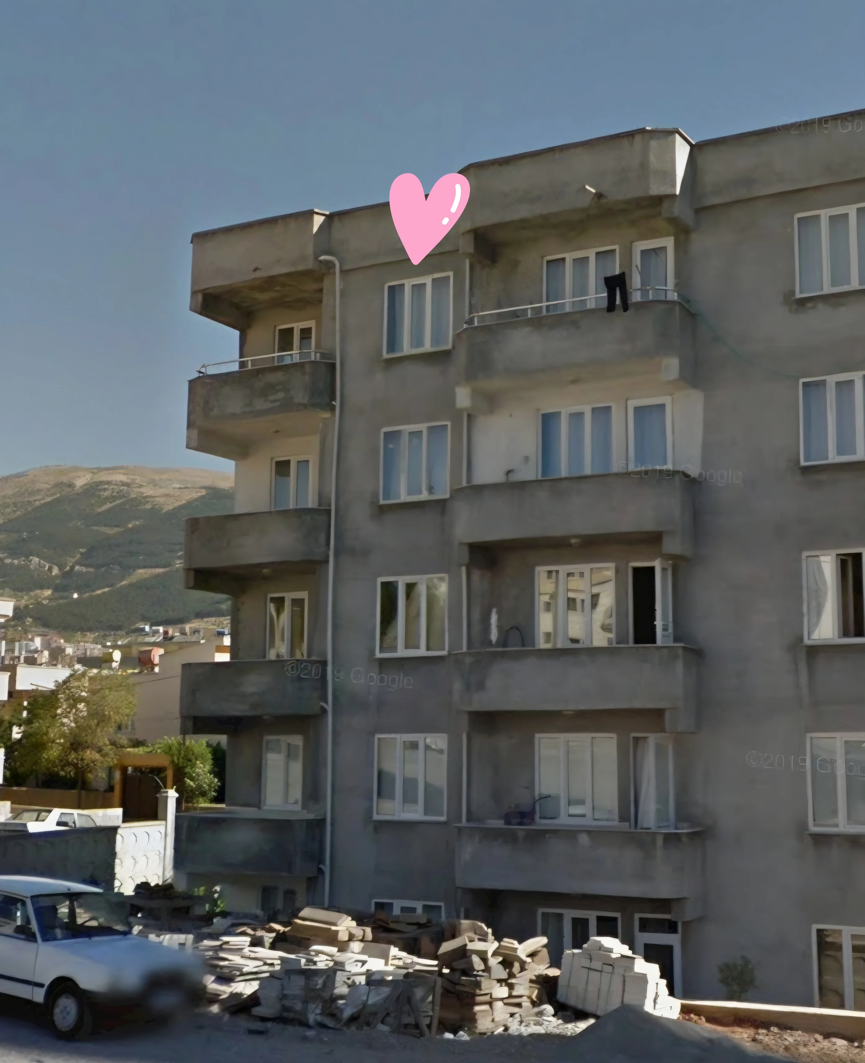 منزل في جسر الشغور للبيع